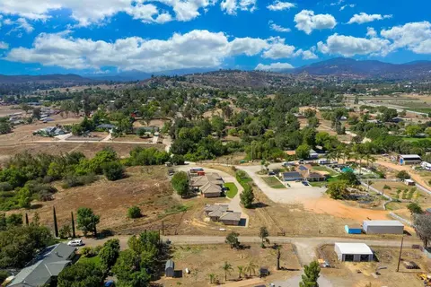 View/Area - 285 Penn St, Ramona, CA 92065 photo 8 of 10