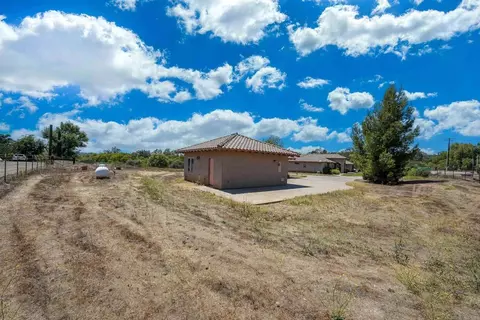 Exterior - 285 Penn St, Ramona, CA 92065 photo 8 of 11