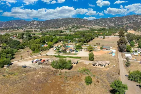 View/Area - 285 Penn St, Ramona, CA 92065 photo 7 of 10