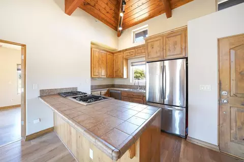 Kitchen - 285 Penn St, Ramona, CA 92065 photo 4 of 5