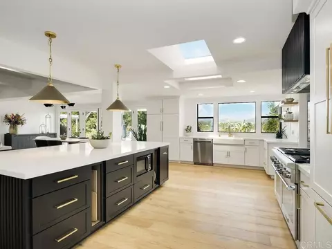 Kitchen - 1097 Camino Alisos, Fallbrook, CA 92028 photo 1 of 9