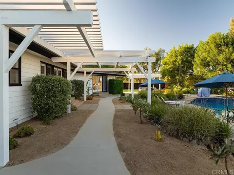 Exterior - 1097 Camino Alisos, Fallbrook, CA 92028 photo 3 of 20