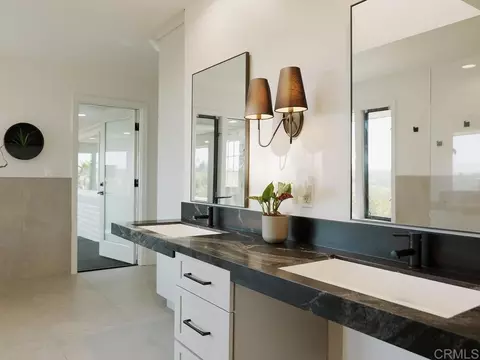 Bath - 1097 Camino Alisos, Fallbrook, CA 92028 photo 3 of 6