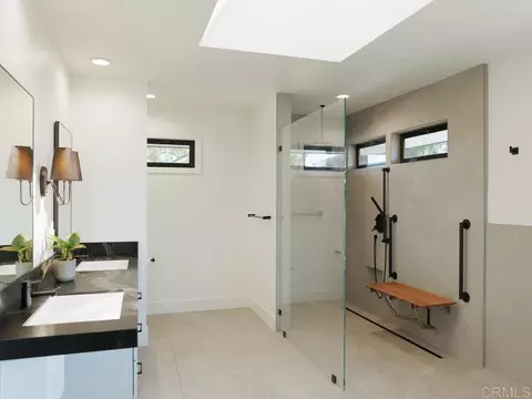 Bath - 1097 Camino Alisos, Fallbrook, CA 92028 photo 4 of 6