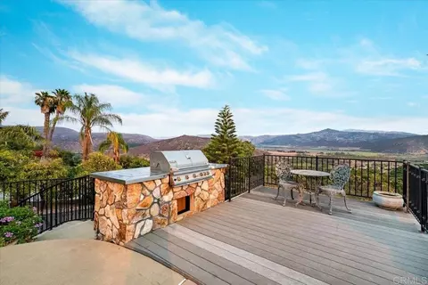 Exterior - 2275 Via Cascabel, Escondido, CA 92027 photo 9 of 10