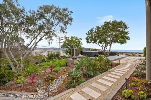 Exterior - 764 E Solana Cir, Solana Beach, CA 92075 photo 5 of 21