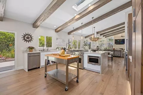 Kitchen - 764 E Solana Cir, Solana Beach, CA 92075 photo 5 of 8