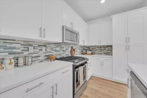 Kitchen - 1267 Via Candelas, Oceanside, CA 92056 photo 3 of 5
