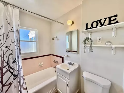 Bath - 7292 W Point Ave, La Mesa, CA 91942 photo 1 of 1