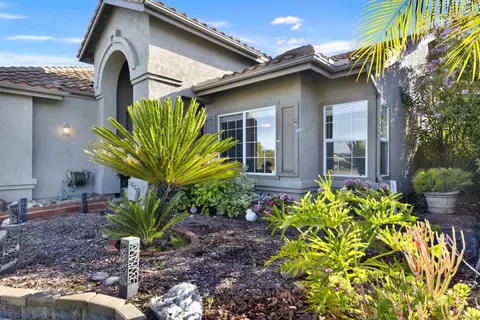 4976 Skyhawk Way, Oceanside, CA 92056 photo 4