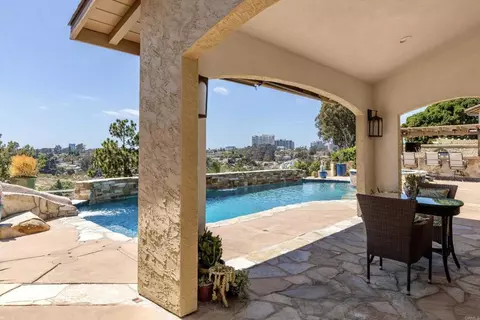 7042 Dennison St, San Diego, CA 92122
