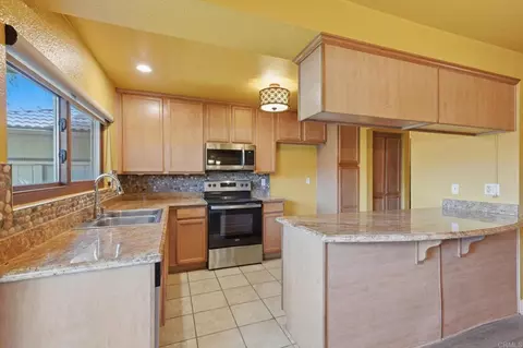 Kitchen - 615 Fredricks Ave #89, Oceanside, CA 92058 photo 5 of 5