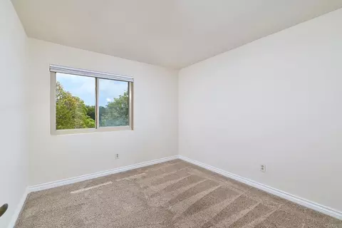 6926 Peach Tree Rd, Carlsbad, CA 92011 photo 23