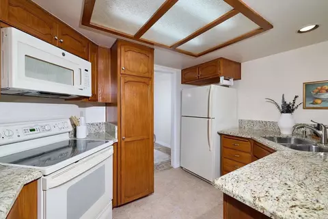 6926 Peach Tree Rd, Carlsbad, CA 92011 photo 15