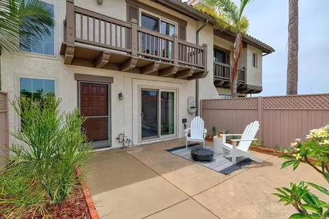 6926 Peach Tree Rd, Carlsbad, CA 92011 photo 1