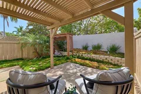 6926 Peach Tree Rd, Carlsbad, CA 92011 photo 7