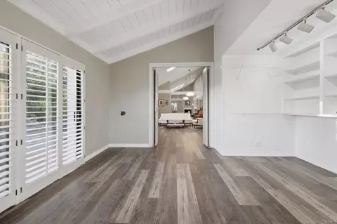 Entry Way - 2343 Nicklaus Dr, Oceanside, CA 92056 photo 3 of 4