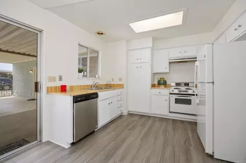 Kitchen - 3544 Boussock Ln, Oceanside, CA 92057 photo 1 of 2