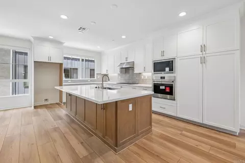 2522 Thyme Way, Carlsbad, CA 92008
