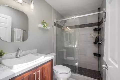 Bath - 4710 Majorca Way, Oceanside, CA 92056 photo 2 of 2