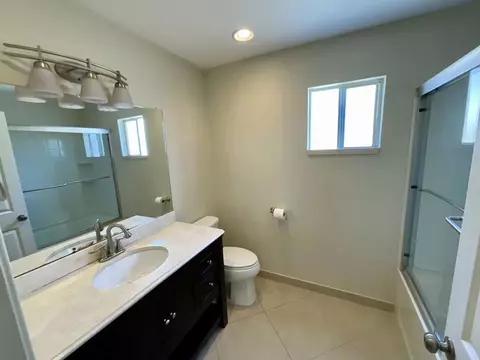 Bath - 1247 Sundown, Escondido, CA 92026 photo 1 of 2