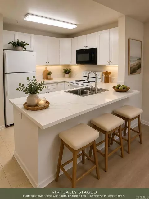 8889 Caminito Plaza Centro #7206, San Diego, CA 92122