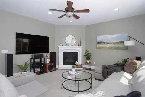 Living - 5611 Spanish Horse, Oceanside, CA 92057 photo 2 of 3