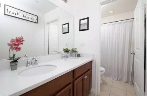 Bath - 5611 Spanish Horse, Oceanside, CA 92057 photo 6 of 7