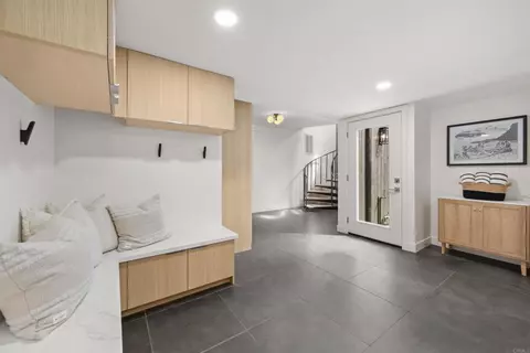 Entry Way - 2133 Cordero Rd, Del Mar, CA 92014 photo 1 of 3