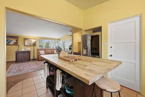Kitchen - 311 Eaton St, Oceanside, CA 92054 photo 4 of 7