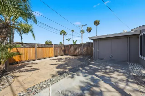 Exterior - 311 Eaton St, Oceanside, CA 92054 photo 14 of 15