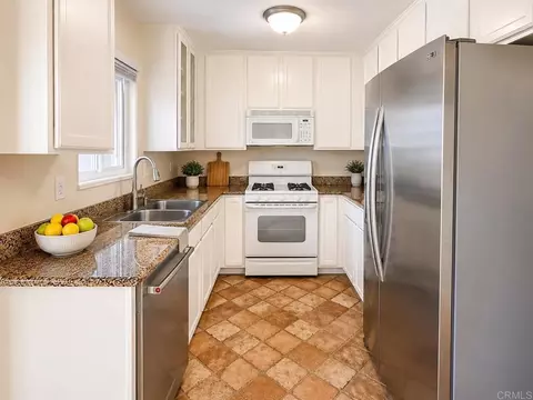 Kitchen - 502 Calle Montecito #18, Oceanside, CA 92057 photo 1 of 1
