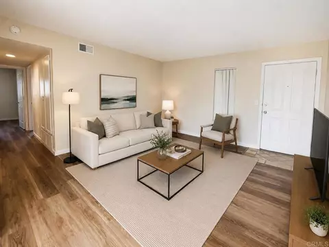 Living - 502 Calle Montecito #18, Oceanside, CA 92057 photo 3 of 4