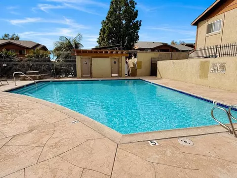 Exterior - 502 Calle Montecito #18, Oceanside, CA 92057 photo 7 of 8