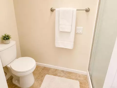 Bath - 502 Calle Montecito #18, Oceanside, CA 92057 photo 4 of 4