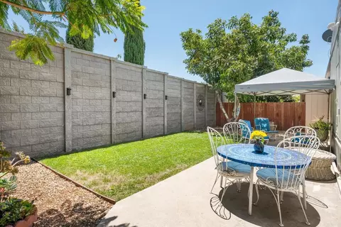 1010 E Bobier #17, Vista, CA 92084 photo 2