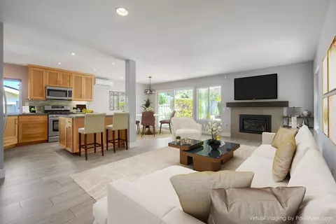 Living - 4210 Dawn Ln, Oceanside, CA 92056 photo 4 of 9