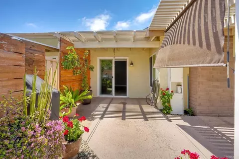 Exterior - 4210 Dawn Ln, Oceanside, CA 92056 photo 4 of 11