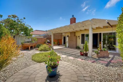 Exterior - 4210 Dawn Ln, Oceanside, CA 92056 photo 3 of 11