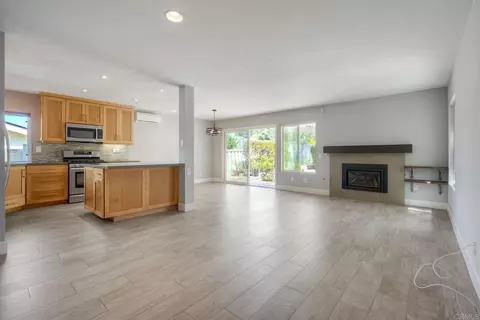 Living - 4210 Dawn Ln, Oceanside, CA 92056 photo 5 of 9