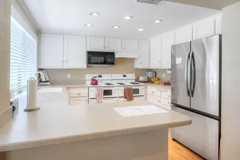 Kitchen - 4210 Dawn Ln, Oceanside, CA 92056 photo 4 of 4