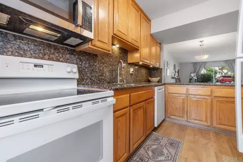 5700 Baltimore Dr #25, La Mesa, CA 91942 photo 3