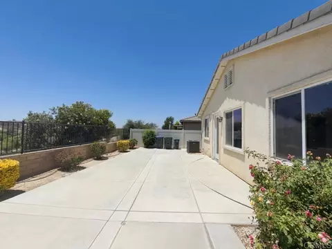 Exterior - 367 Shining Rock, Beaumont, CA 92223 photo 3 of 8