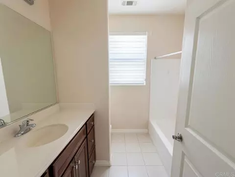 Bath - 367 Shining Rock, Beaumont, CA 92223 photo 2 of 2