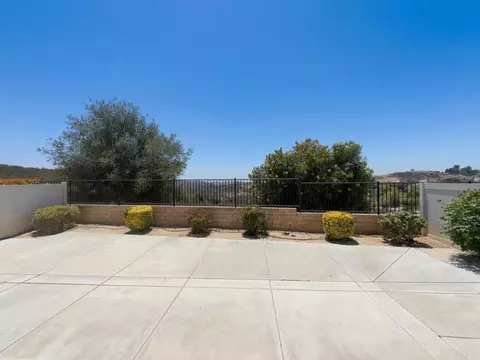 Exterior - 367 Shining Rock, Beaumont, CA 92223 photo 4 of 8