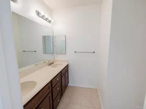 Bath - 367 Shining Rock, Beaumont, CA 92223 photo 1 of 2