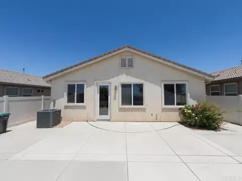 Exterior - 367 Shining Rock, Beaumont, CA 92223 photo 2 of 8