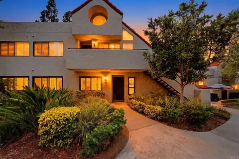 11870 Caminito Ronaldo #137, San Diego, CA 92128