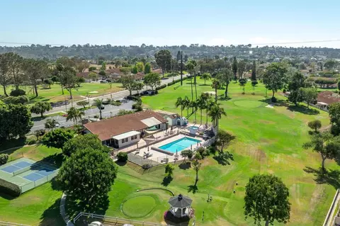 View/Area - 1976 Fairlee Dr, Encinitas, CA 92024 photo 3 of 5