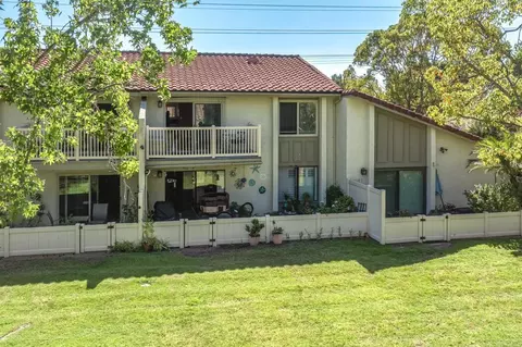 Exterior - 1976 Fairlee Dr, Encinitas, CA 92024 photo 8 of 8